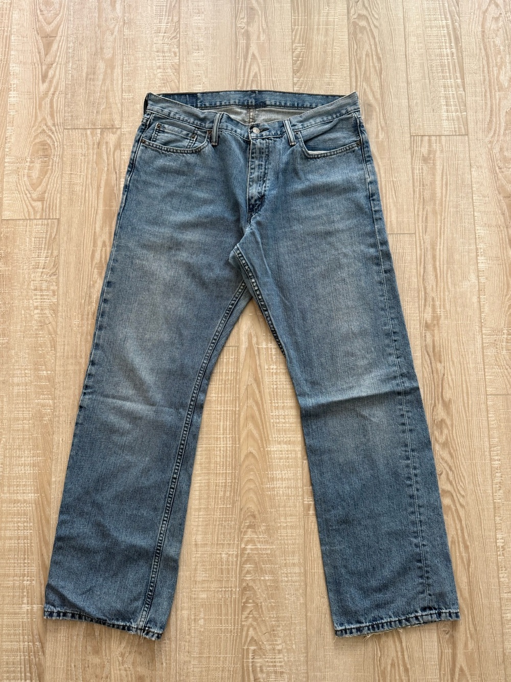 2000s Levis 514 straight fit jeans
